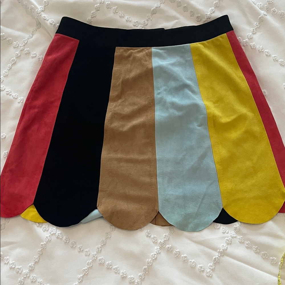Alice + Olivia Colorful Scalloped Leather Skirt - Picture 6 of 8